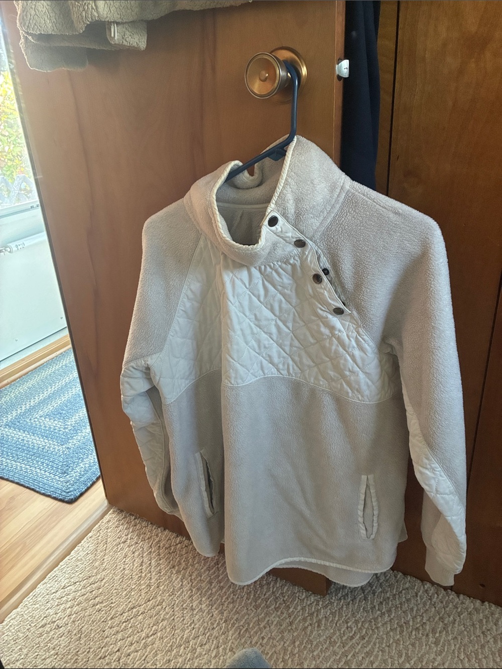 Abercrombie & Fitch Cream Quilted Zip-Style Fleece Sweater